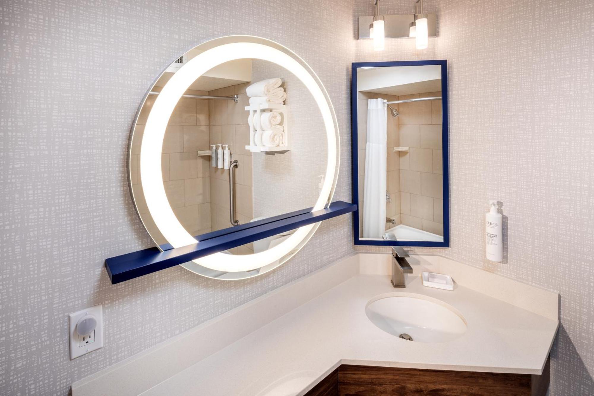 Hampton Inn Пулман Екстериор снимка