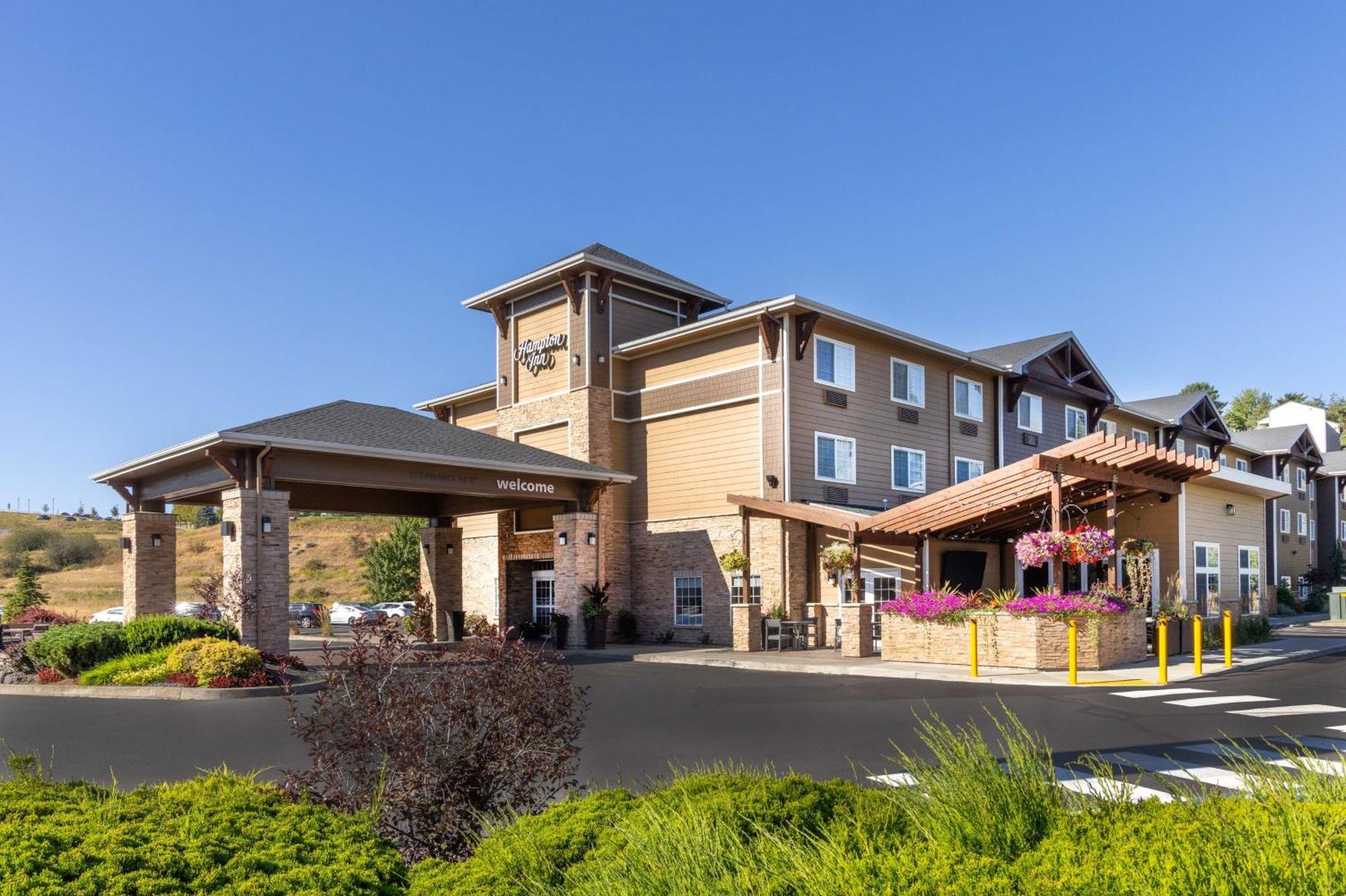 Hampton Inn Пулман Екстериор снимка